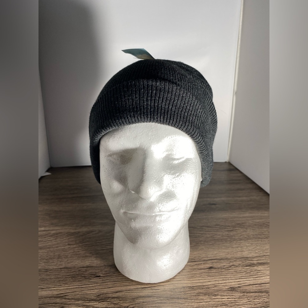NEW- One Size - Class Club Acrylic Beanie 3M Thinsulate Gray Heather